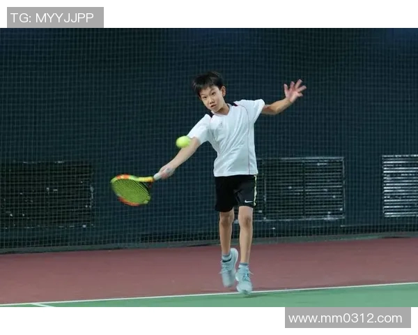 上海网球队灵活性变革引发热议推动网球发展新趋势